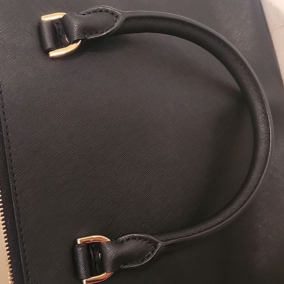 🌟 MICHAEL KORS HANDBAG & WALLET 🌟 - Picture 15 of 16